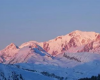 意大利境内的阿尔卑斯山出现粉红色冰川这可能是危险信号